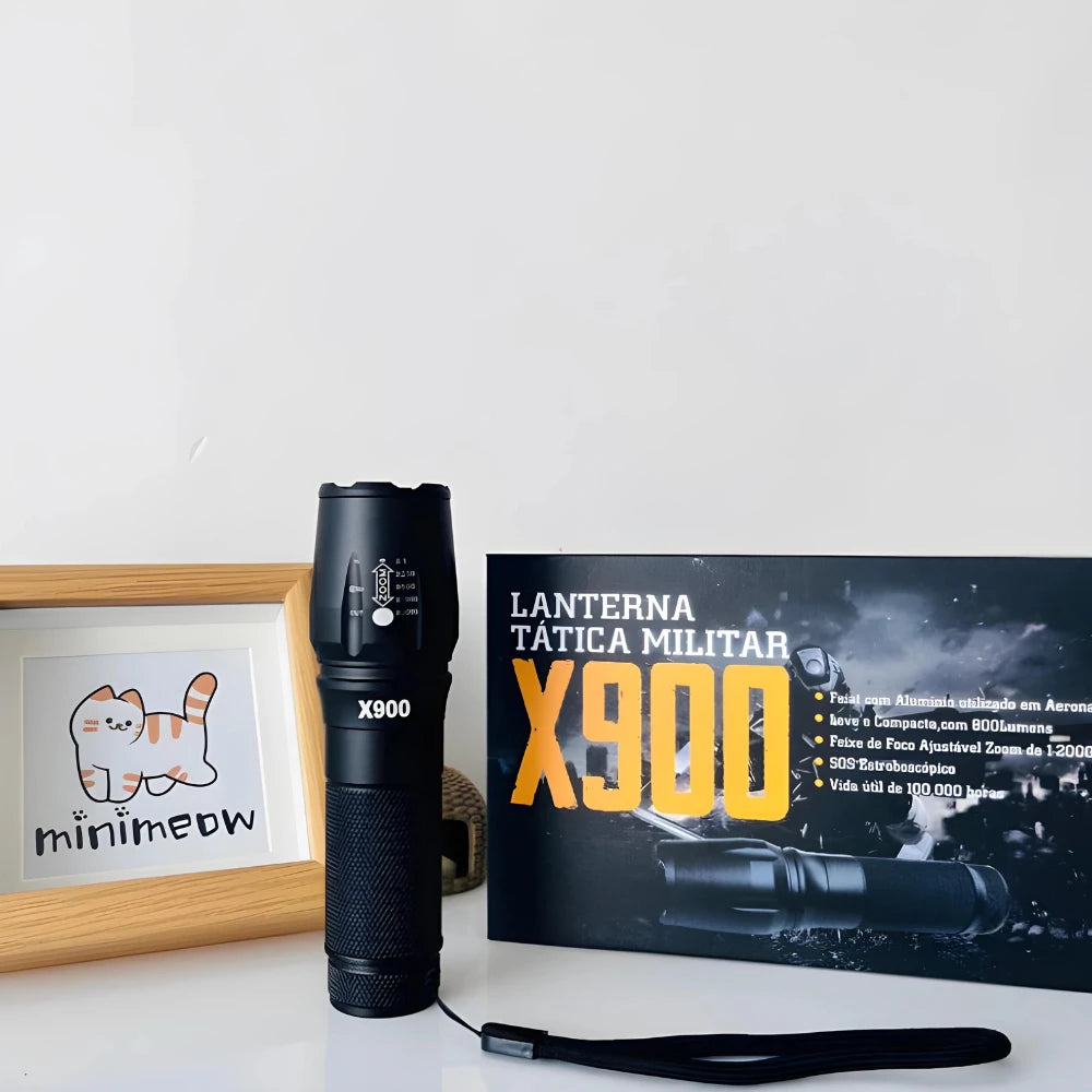 Lanterna Tática Militar X900 com Bateria Recarregável Zoom de Longe Alcance