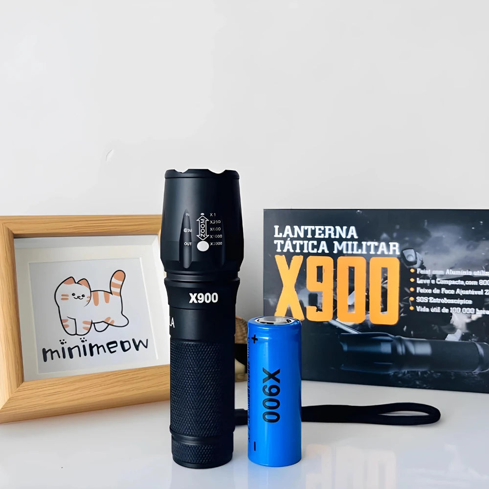 Lanterna Tática Militar X900 com Bateria Recarregável Zoom de Longe Alcance