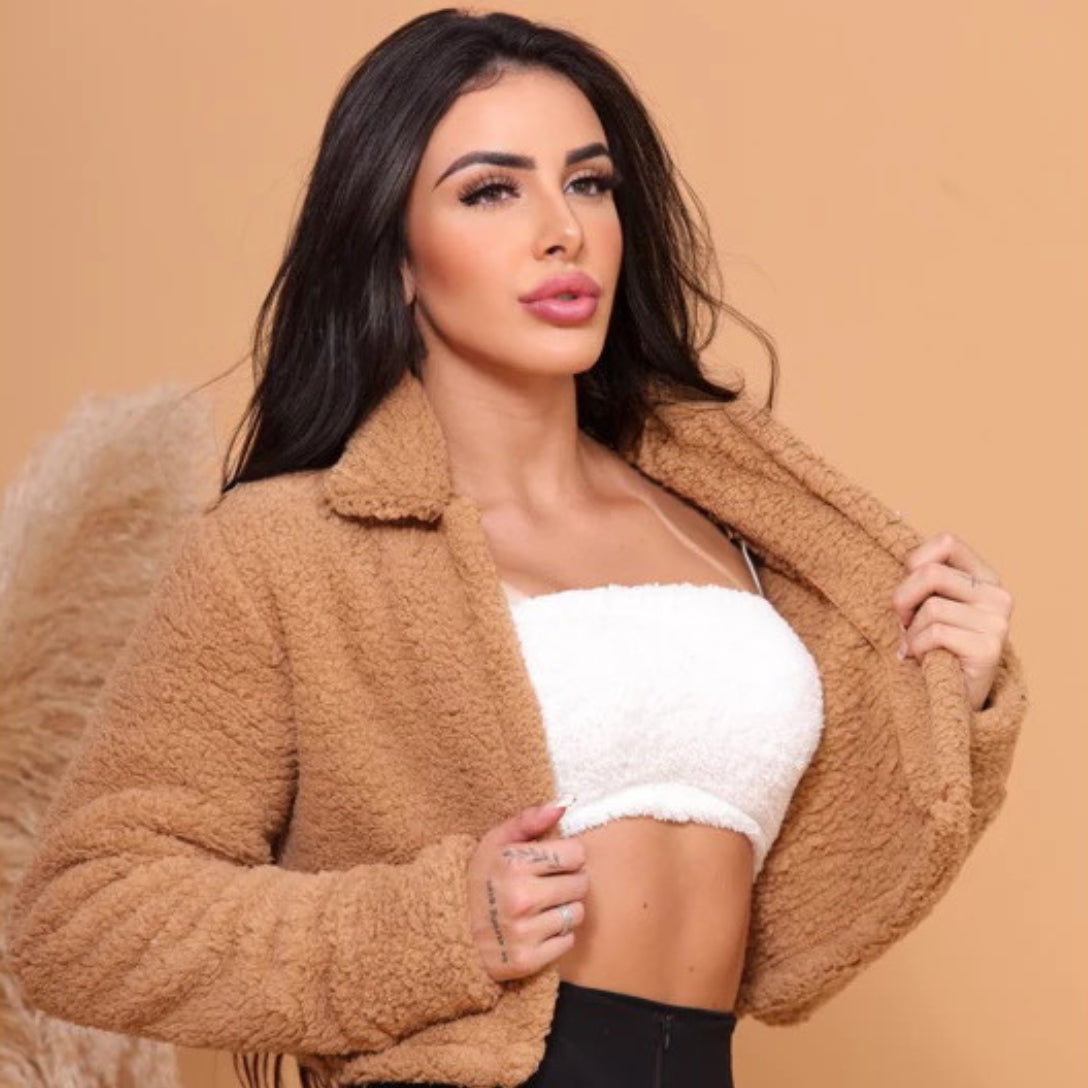 Casaco Feminino Teddy Peluciado Curto